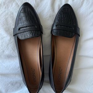 Vionic Savannah Loafers